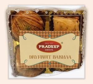 Baklava 4pcs