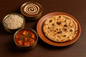 Dal Makhani Paneer Amdavadi Combo