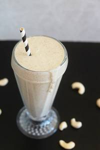 Chikoo Kaju [ Milk Shake ]