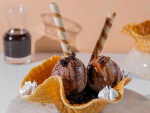 Death By Chocolate Ice Cream Sundae - (240 Ml)