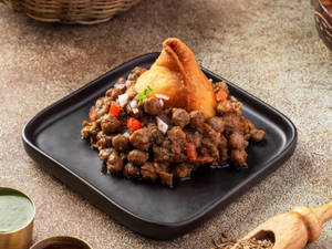 Samosa Chole Chaat