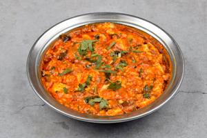 Dhaba Spl Lasaniya Paneer Handi