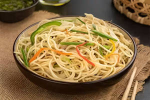 Veg Hakka Noodles