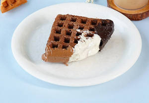 Triple Choco Mania Pocket Waffle