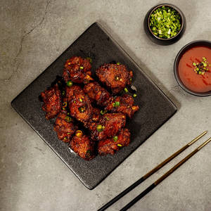 Kolkata Style Chilli Chicken (with Bone) (dry) (12 Pcs)
