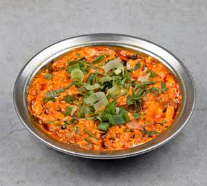 Kathiyawadi green onion paneer
