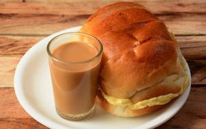 Bun Maska [1 Pcs] + Adrak Chai [160 Ml]