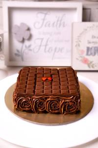 Dairy Milk Chocolate 750 Grm