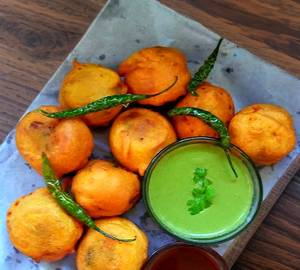 Aloo Pakoda [4 Pieces]