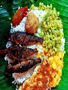 Kerala Pothichoru In Banana Leaf