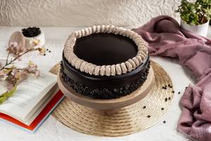 Classic Chocochips Cake