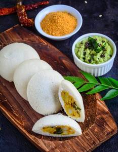 2 Aloo Stuffed Idli With Chatney & Sabhar