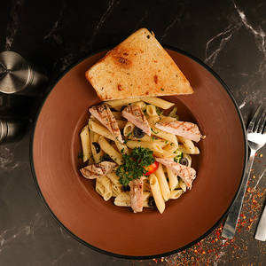 Chicken Aglio E Olio Spaghetti Pasta