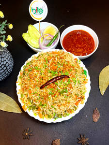 Chilly Garlic Fried Rice [Serves 1-2]