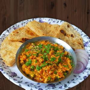Paneer Bhurji with 4 Paratha