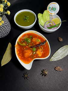 Chilli Paneer Gravy [Serves 1-2]