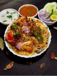 Paneer Tikka Dum Biryani [Serves 1]