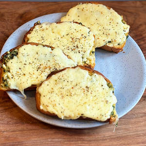 Cheesy Garlic Bread