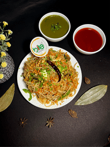 Chilly Garlic Noodles [Serves 1-2]