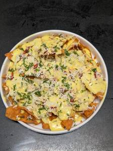 Cream And Salsa Nachos