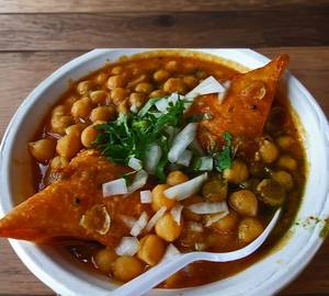 Chole Samosa