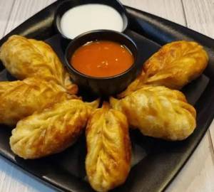 Paneer Momos [Fried] [6 Pieces]