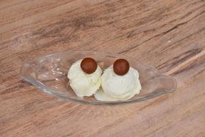 Hot Gulab Jamun with Ice Cream