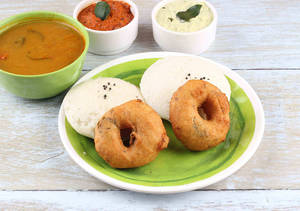 Sambar Vada (2pc)