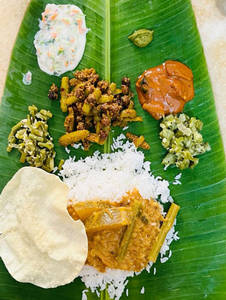 Injicurry Pothichoru [ Veg ] In Banana Leaf