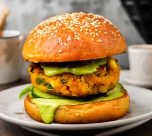 Paneer tikki burger