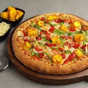 Tandoori Paneer Pizza