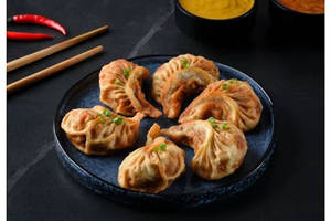 Classic Chicken Fried Momo (6 Pcs)