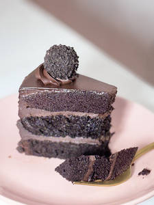 70% Dark Belgian Chocolate Pastry [100 G]