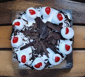 Pure Veg Black Forest Cake [550 G]