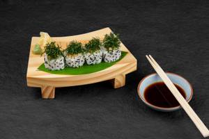 Veg Tempura Roll With Crunchy Spinach