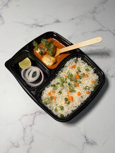 Veg Fried Rice + Paneer Makni