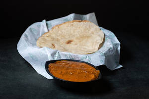 Hyderabadi Chicken Masala With 2 Chapathi