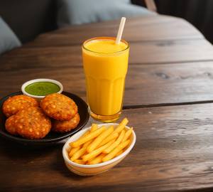 Mango Shake + Fiers + Sabudan Vada