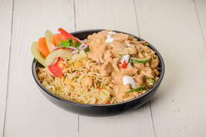 CHICKEN STOGANOFF KOSHARI RICE BOWL