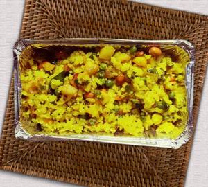 Peanut veg poha