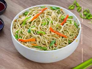 Veg Hakka Noodle