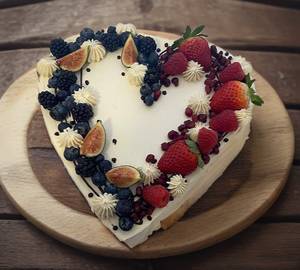 Fresh fruit heart shape cake
