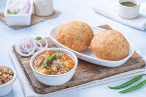Dal Kachori With Sabji