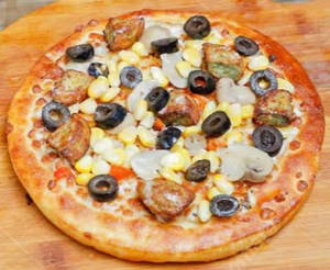 Schezwan Chicken Pizza Combo