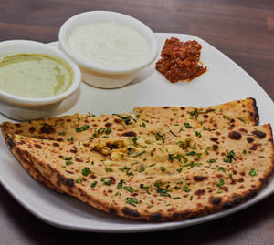 Aloo Pyaz Paratha