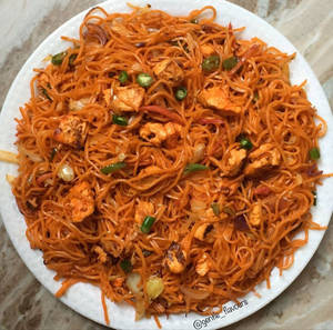 Mushroom Sezwan Noodles