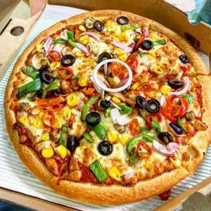 Schezwan Veg Pizza