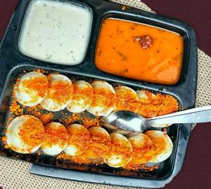 Ghee karam podi idli [4 pieces]