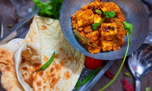 Changezi Paneer + 2 Butter Naan