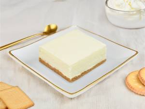 New York Baked Cheesecake Slice